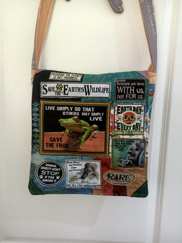 Frog Live Simply bag. Handmade from recycled materials.
